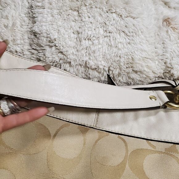 Coach Zoe cream tan white logo horse & carriage Signature C medium tote bag - Picture 15 of 16